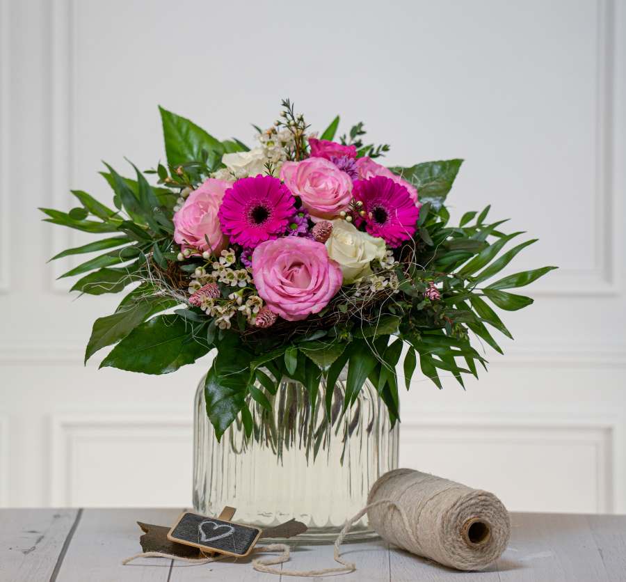 rosa Blumenstrauß als kleine Überraschung