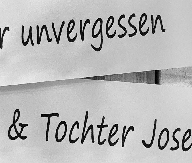 Trauerschleife für die Beerdigung mit Aufdruck