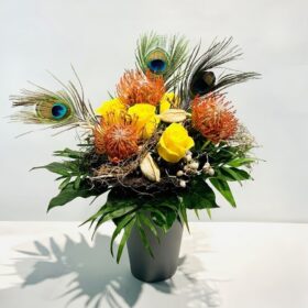 Strauss tropische Grüße mit Rosen und Nadelkissen